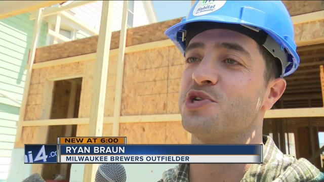 Brewers place OF Ryan Braun on DL with strained left calf