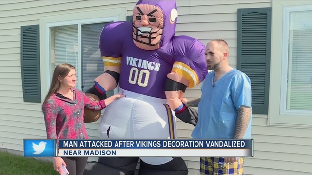 Wisconsin man allegedly stabbed over Vikings lawn inflatable