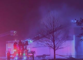 2-alarm fire breaks out at MKE strip mall