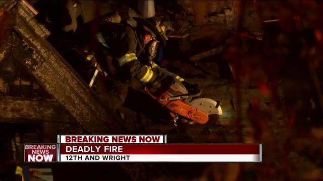 Cellphone video shows woman setting Milwaukee home on fire Cellphone video shows woman setting Milwaukee home on fire