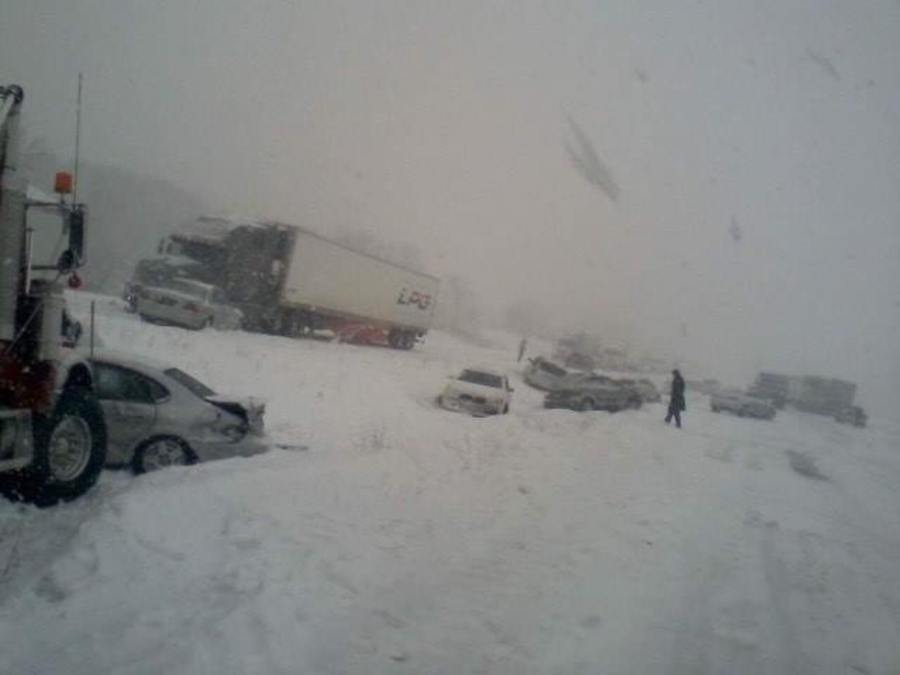 PHOTOS Snowstorm causes 60 car pileup on I41 Gallery