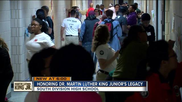 Nation marks MLK Day with community service Nation marks MLK Day with community service