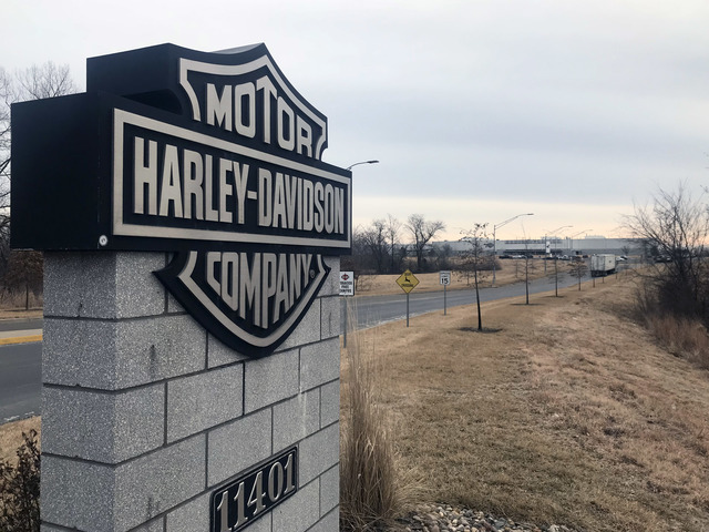 Harley-Davidson shutting down plant amid shipment decline Harley-Davidson shutting down plant amid shipment decline