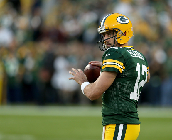 Rodgers questionable for Packers game with Vikings